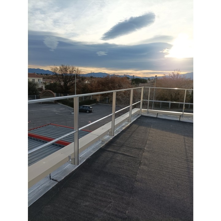 Barandilla FASTGUARD fijación en sabot Z0 con capa de aislante 0-15 mm | L'Echelle Europeenne