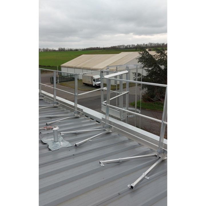 Barandilla FASTGUARD fijación sobre cubierta chapa - versión recta | L'Echelle Europeenne