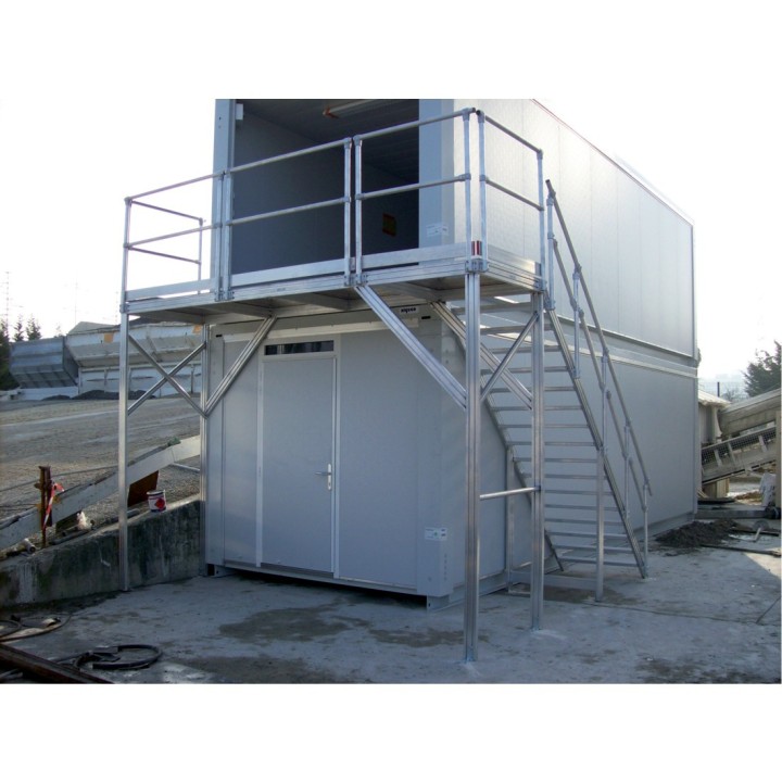 Pasarela fija para el  acceso a  las casetas de obra | L'Echelle Europeenne