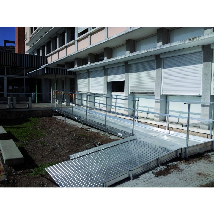 Rampa de acceso para  oersonal con minusvalías | L'Echelle Europeenne