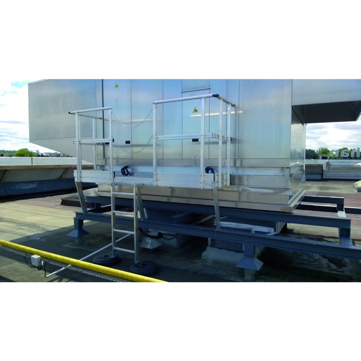 Acceso al bloque del climatizador en la cubierta | L'Echelle Europeenne