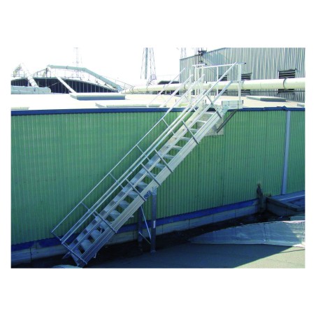 Escalera de acceso entre cubiertas | L'Echelle Europeenne