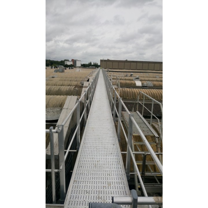 Pasarela de circulación LEEVEL | L'Echelle Europeenne