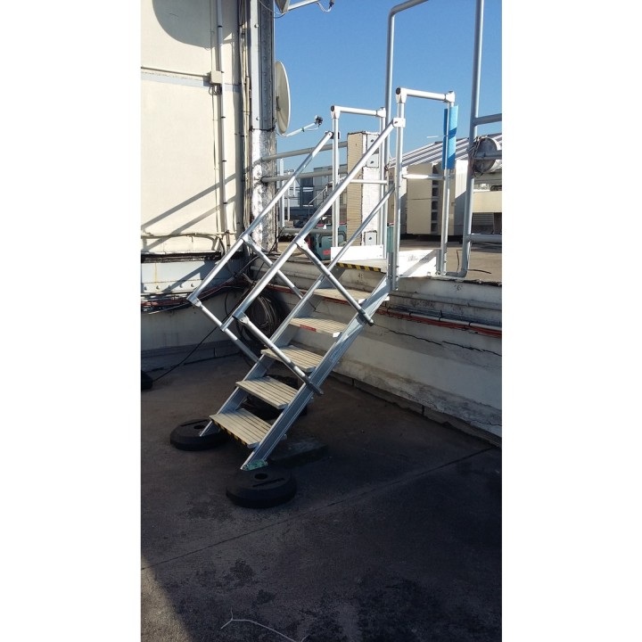 Escalera con plataforma LEEVEL inclinación 45° ancho 600 mm | L'Echelle Europeenne