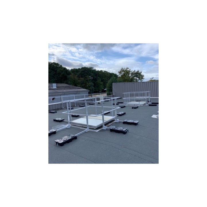 Garde-corps FASTGUARD pour protection de puits de lumière