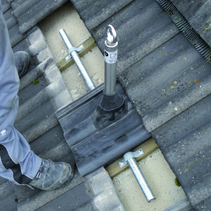 Anclaje FLEEX.INOX para cubiertas de tejas | L'Echelle Europeenne