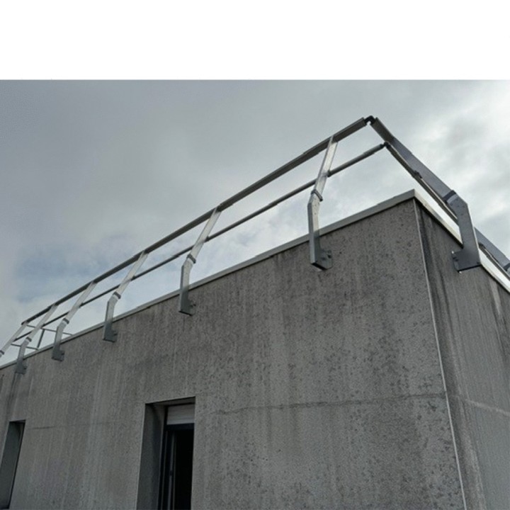 Suministro e instalación de barandillas fijas para tejados | L'Echelle Européenne