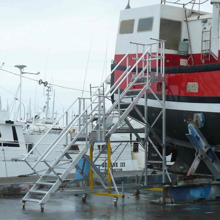 LEEVEL: Soluciones de acceso a medida para la circulación y el trabajo en altura | L'Echelle Européenne