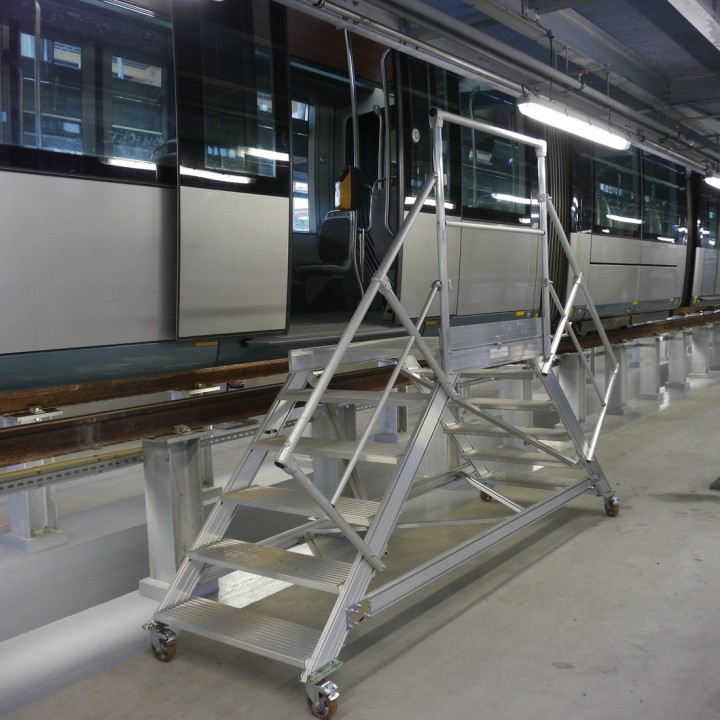 LEEVEL: Soluciones de acceso a medida para la circulación y el trabajo en altura | L'Echelle Européenne