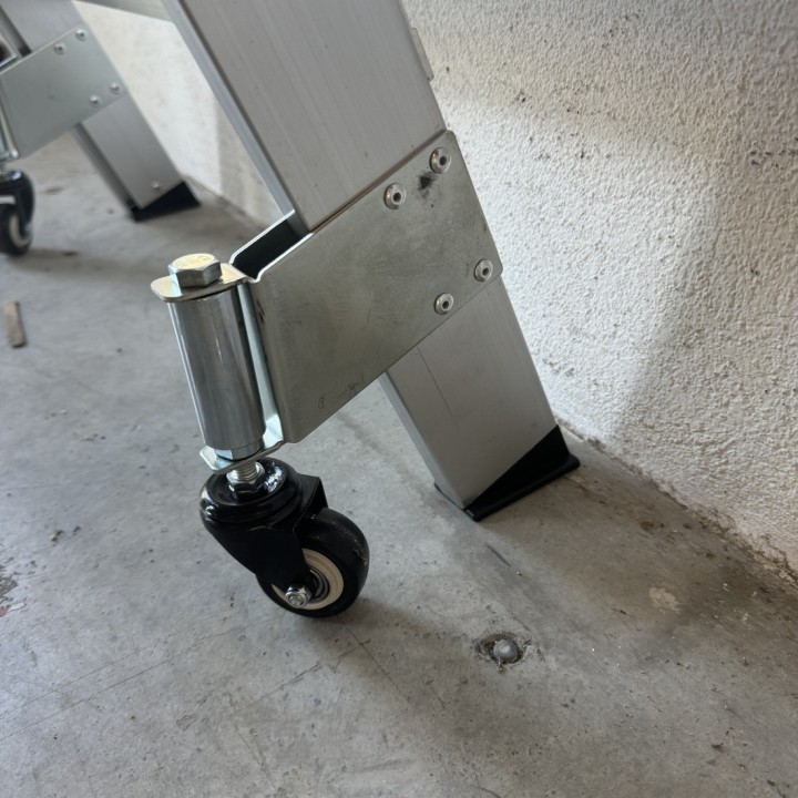 Taburete plegable confort de 5 peldaños con ruedas escamoteables